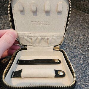 Mejuri Travel Jewelry Case